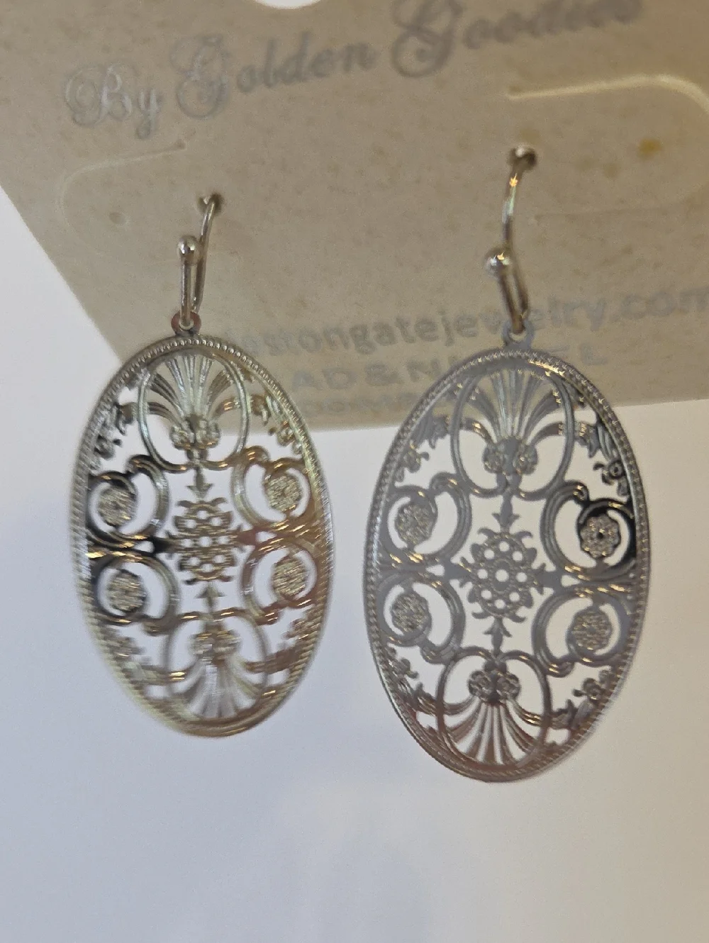 Charleston Gate Jewelry Silver Tone Oval Pierced Earrings NWT